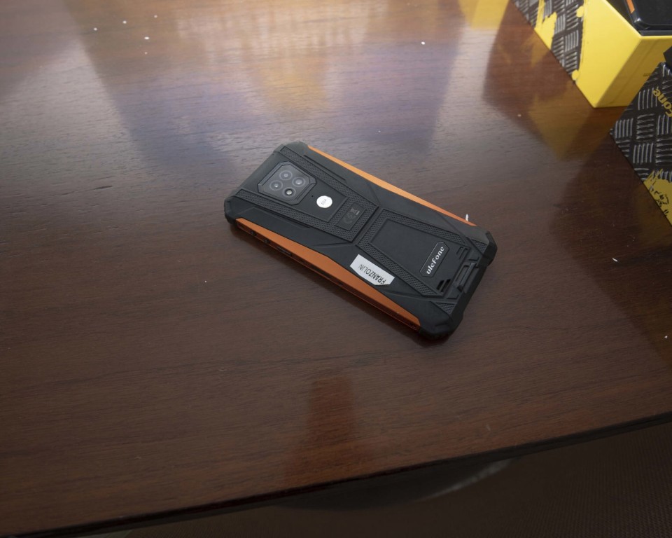 Immagine panoramica di ULEFONE Armor 8 Pro Rugged Android Smartphone